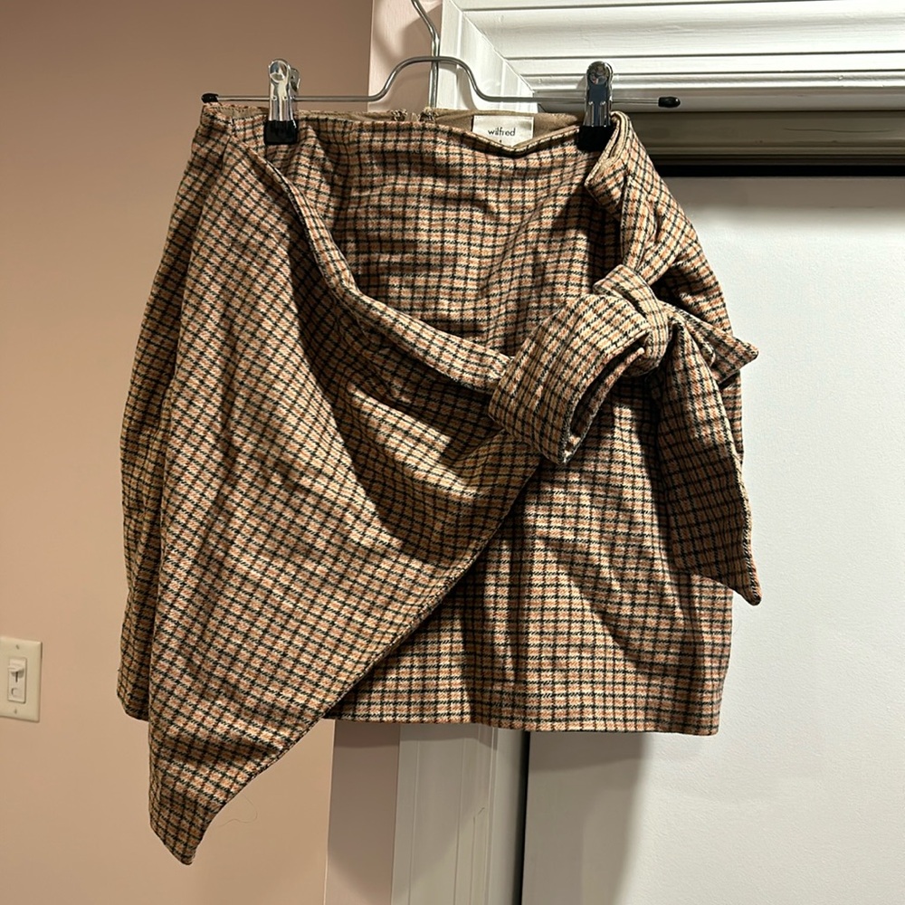 Aritzia Wilfred tie front cashmere wool blend mini skirt plaid checkered 8
